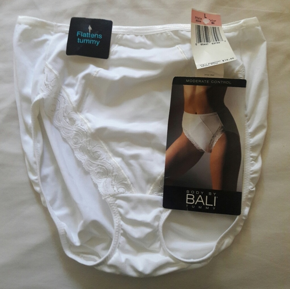 Body by Bali Moderate Tummy Control Briefs